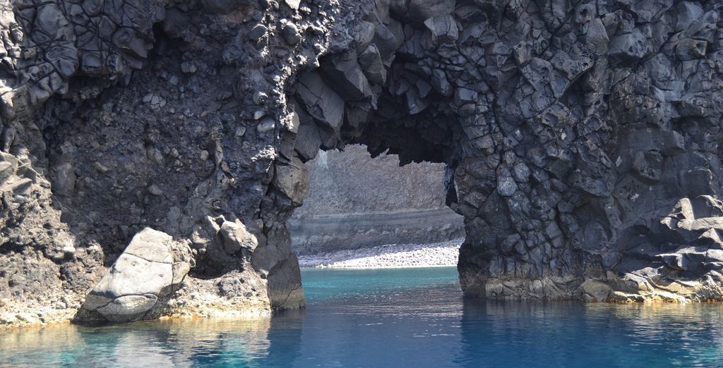 Crociera delle Isole Eolie in Caicco Superior