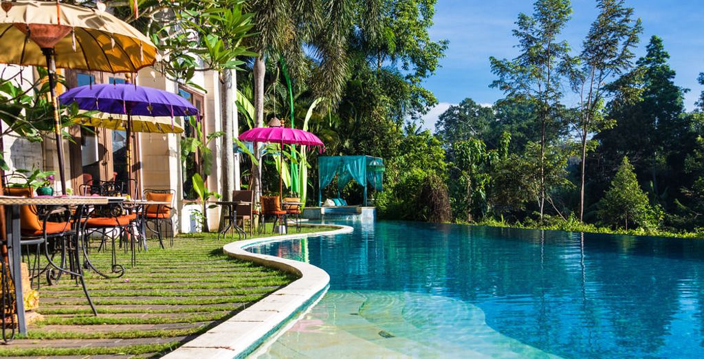 The Mansion Baliwood 5* + Mahagiri Resort Nusa Lembongan 4* + Le Méridien Bali Jimbaran 5* con possibile soggiorno a Singapore