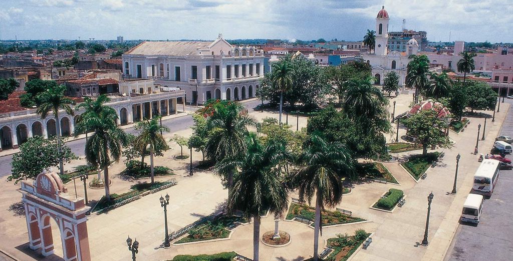 Tour in Casa Particular + Dhawa Cayo Santa Maria 4*S