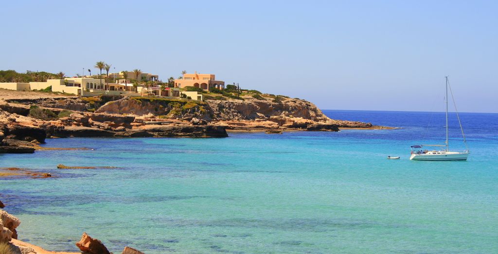 Complex Grand Palladium Palace Ibiza & White Island Ibiza Resort & Spa