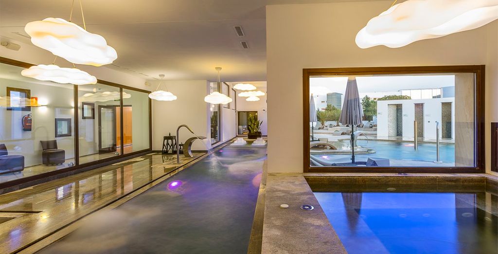 Complex Grand Palladium Palace Ibiza & White Island Ibiza Resort & Spa