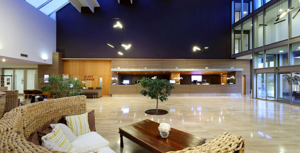 Complex Grand Palladium Palace Ibiza & White Island Ibiza Resort & Spa