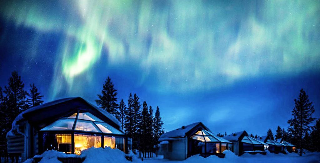 Tour dell'aurora boreale e pernottamento in un Igloo di vetro