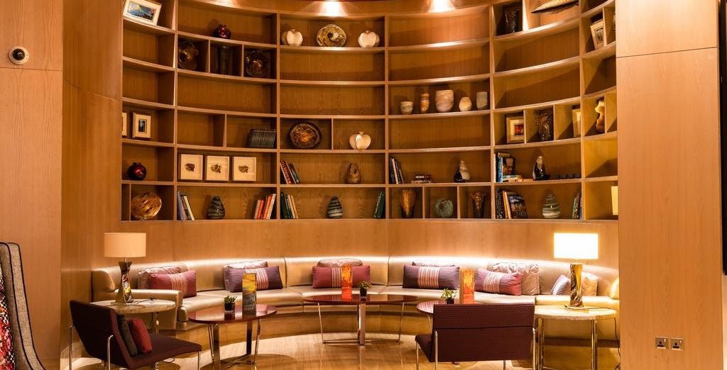 Hyatt Place Dubai/Wasl District 4* + Andaz Capital Gate 5*