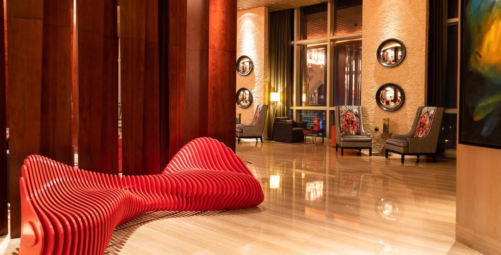Hyatt Place Dubai/Wasl District 4* + Andaz Capital Gate 5*