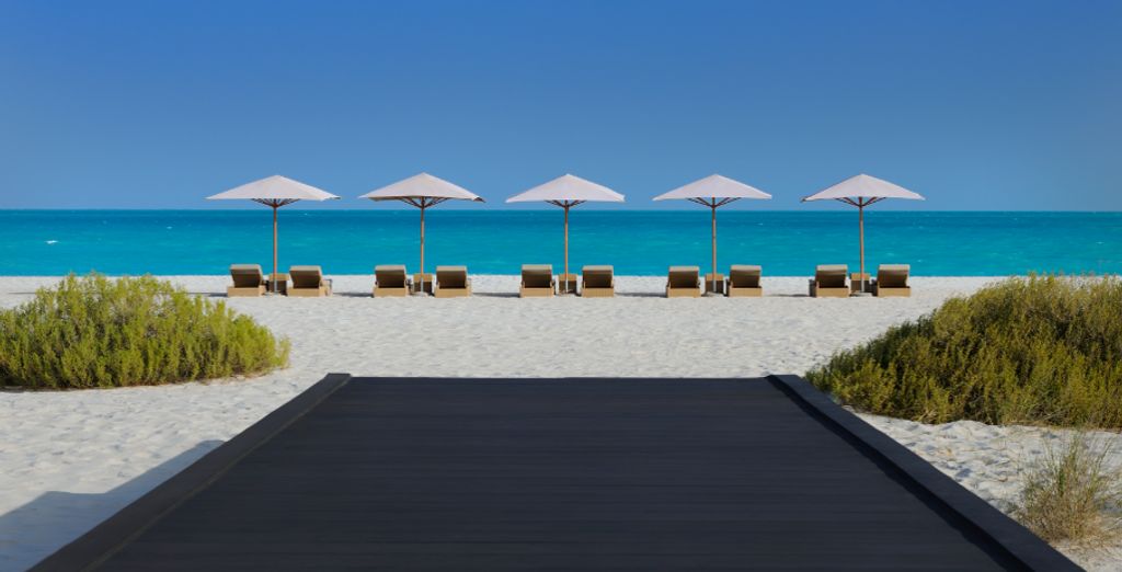 Hyatt Place Dubai/Wasl District 4* + Andaz Capital Gate 5*