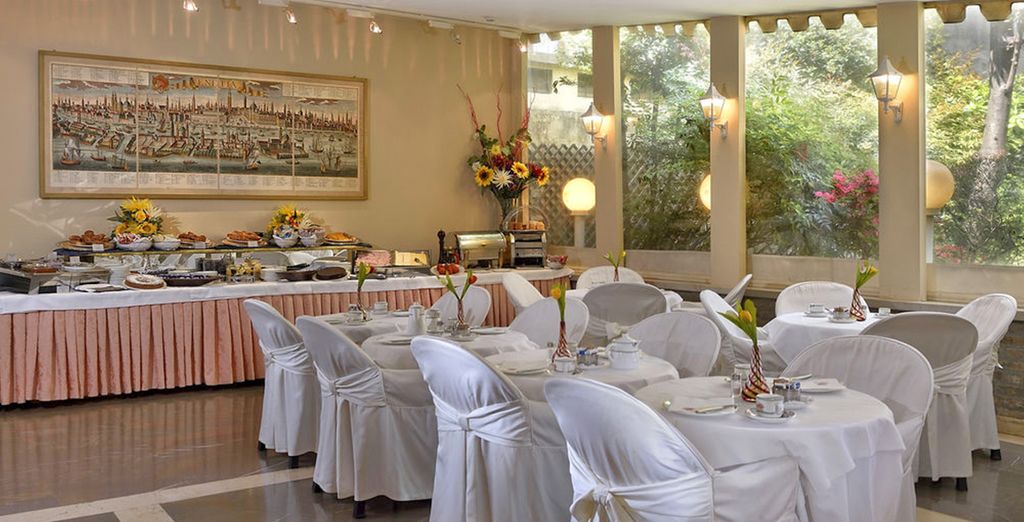 Hotel Amadeus 4*