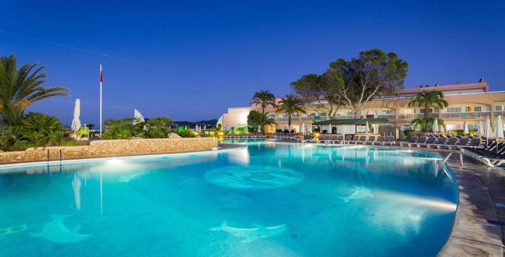 Sirenis Seaview Country Club 4*