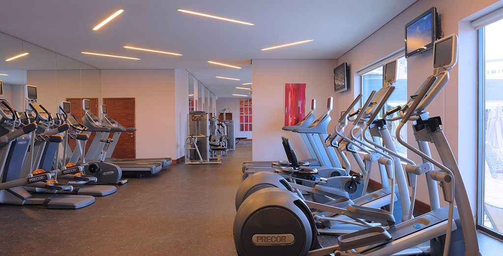 Grand Millennium Business Bay 5* + Radisson Blu Yas Island 4*