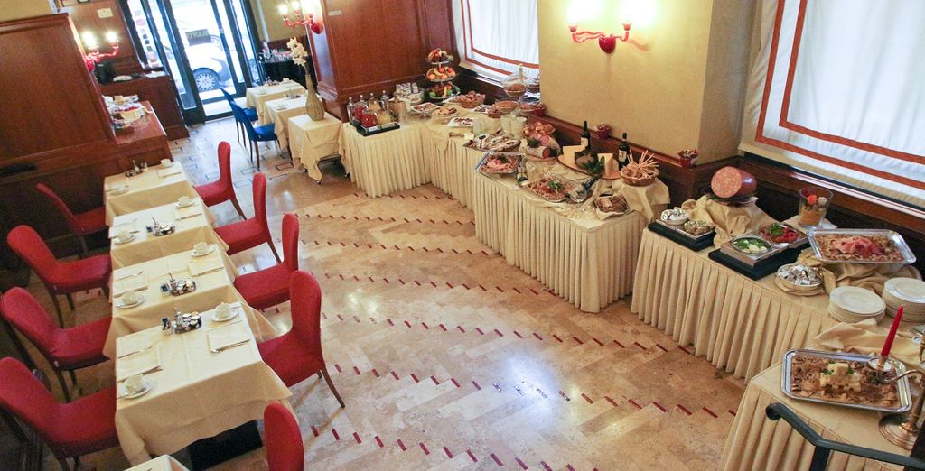 Hotel Empire Palace 4*
