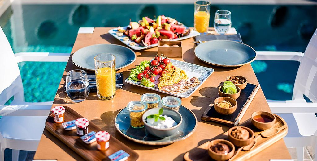 Portes Mykonos Suites & Villas 4*