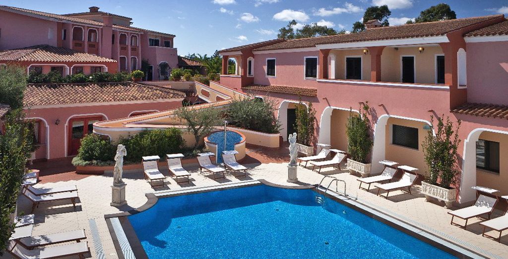 Cala Ginepro Resort 4* con traghetto Sardinia Ferries