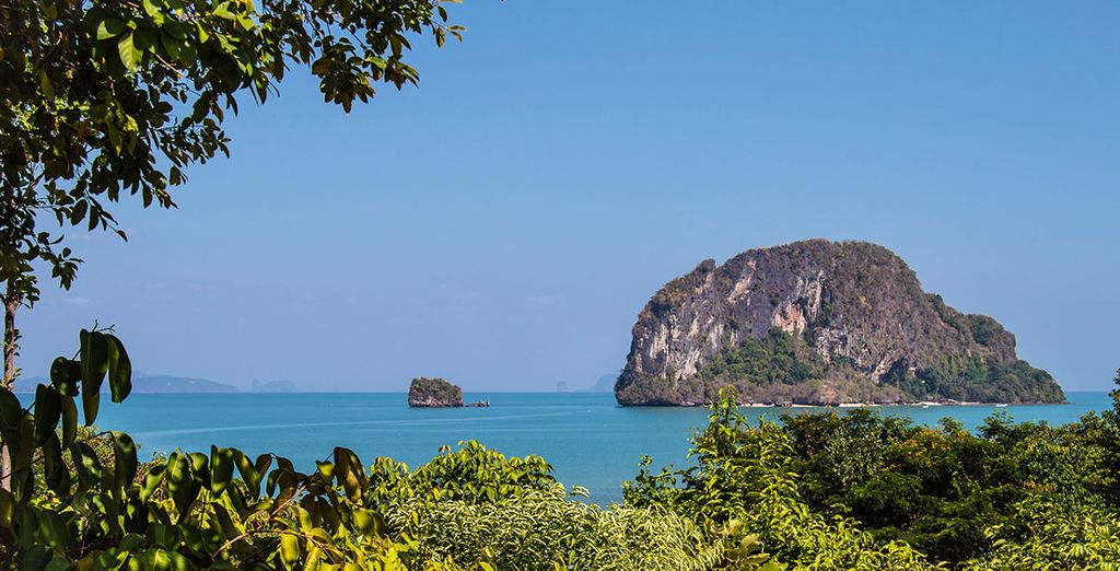 Samui Buri Beach Resort 4* + Panviman Resort 5*