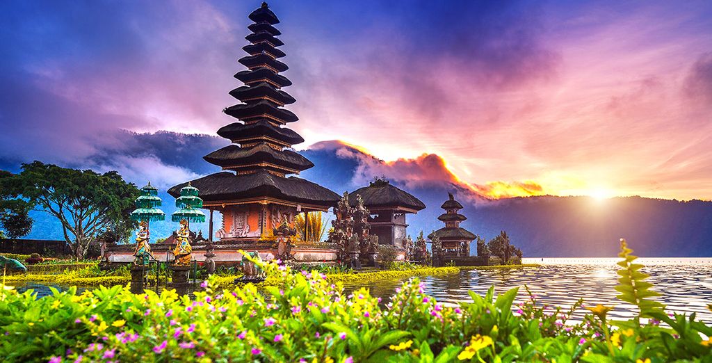 Kupu Kupu Jimbaran Hotel 5* + Kupu Kupu Barong Hotel 5* con tappe a scelta