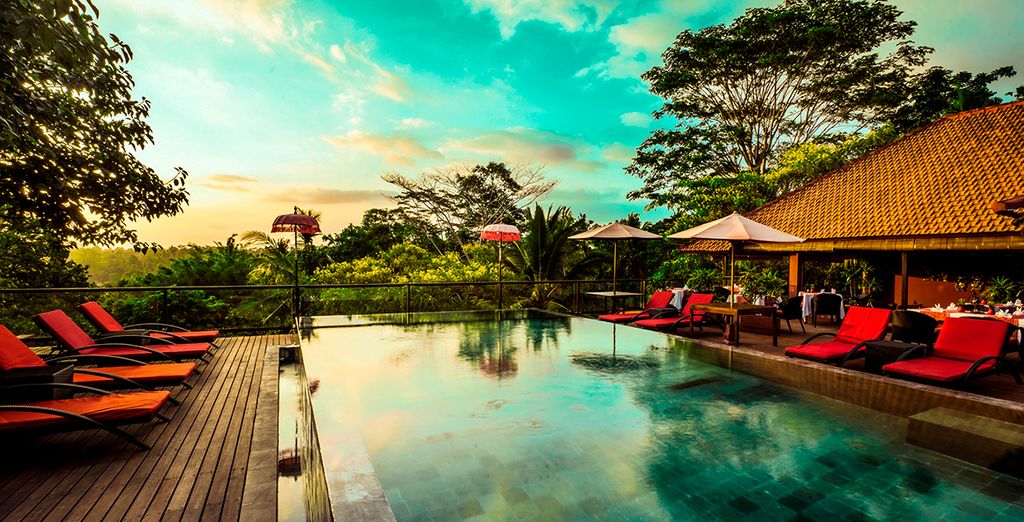Kupu Kupu Jimbaran Hotel 5* + Kupu Kupu Barong Hotel 5* con tappe a scelta