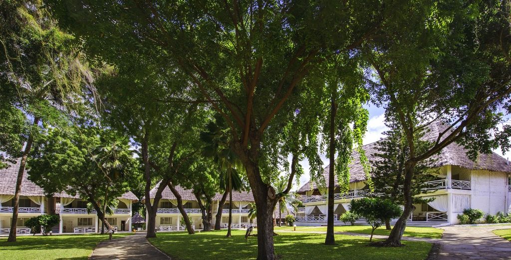 Sandies Tropical Village 4* con safari inclusi