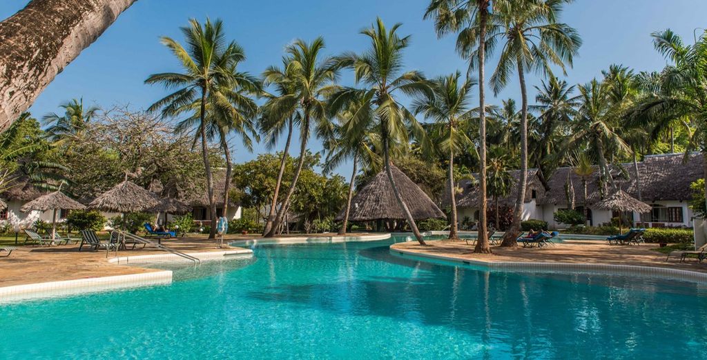 Leisure Lodge Beach & Golf Resort 4* + Safari
