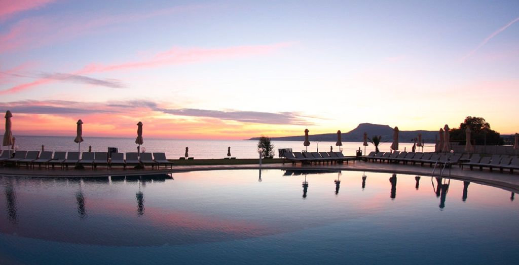 Kiani Beach Resort 5*