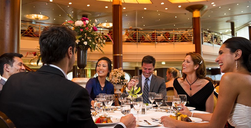 Soggiorno ad Abu Dhabi in 4* e Crociera nel Mar Arabico e in India a bordo di Celebrity Constellation