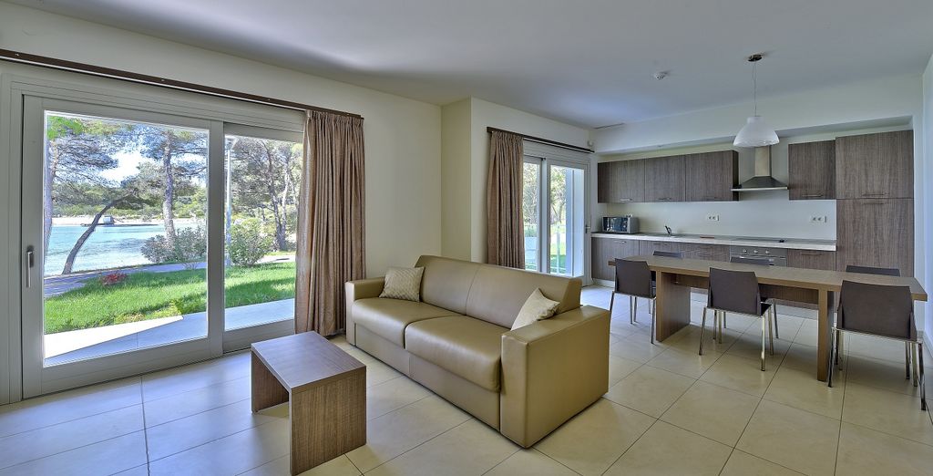 Crvena Luka Hotel & Resort 4*