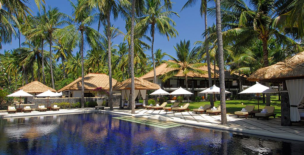 The Majestic Hotel Kuala Lumpur 5* + Spa Village Resort Tembok Bali 4* 