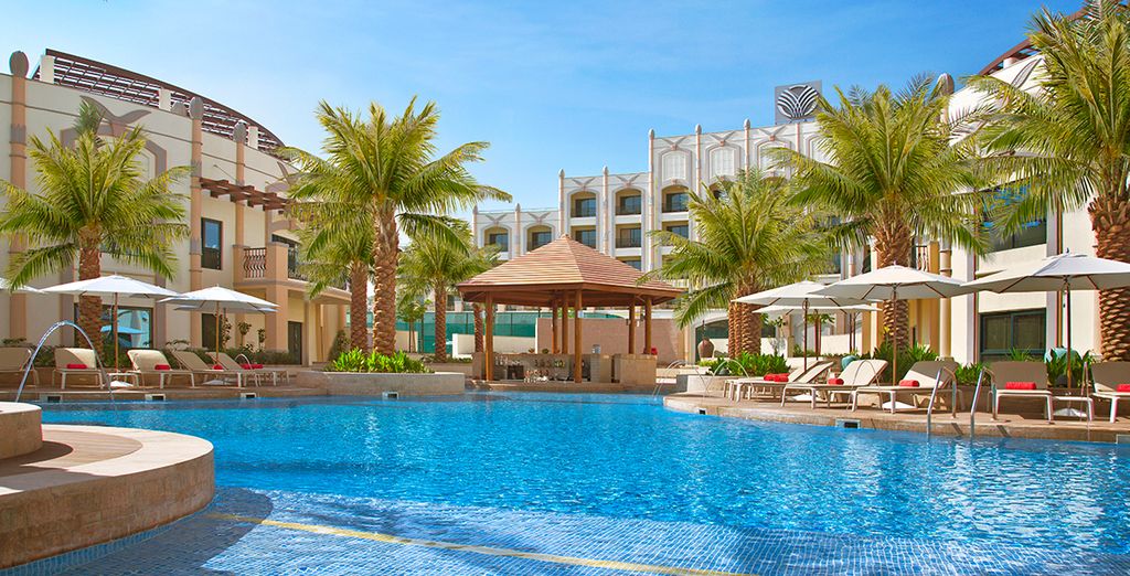 AVANI Deira Dubai Hotel 5* + Al Ain Rotana 5*