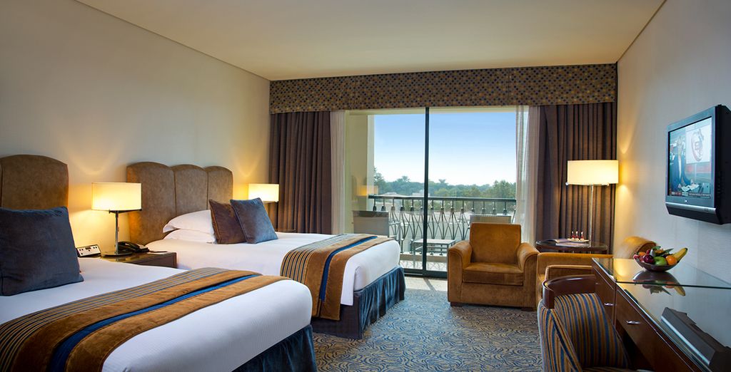 AVANI Deira Dubai Hotel 5* + Al Ain Rotana 5*