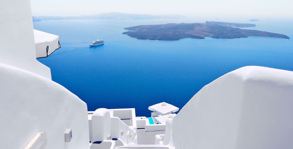 Mari Kristin Beach Hotel 4* + Bella Santorini 4*