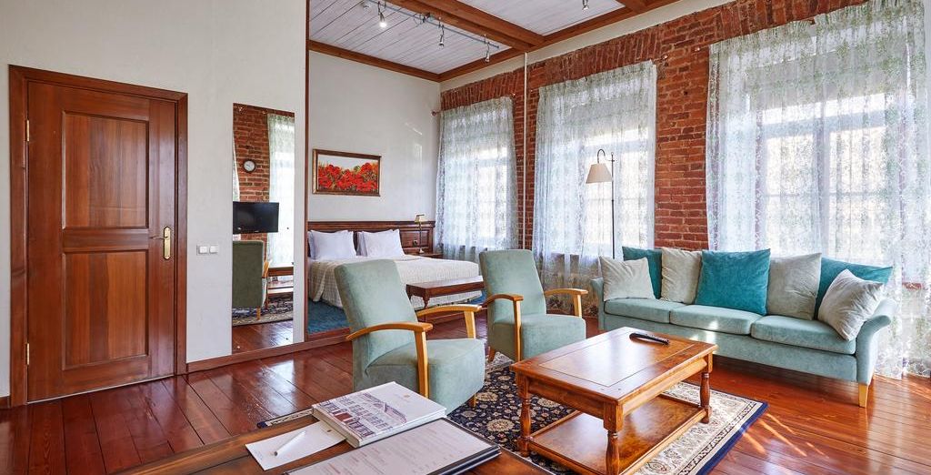 Alexander House 4*