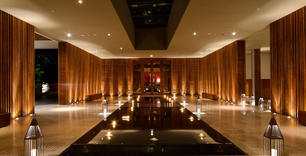 The Empress Premier Hotel Chiang Mai 5* + Holiday Inn Bangkok Sukhumvit 4* + Crowne Plaza Phuket Panwa Beach 5*