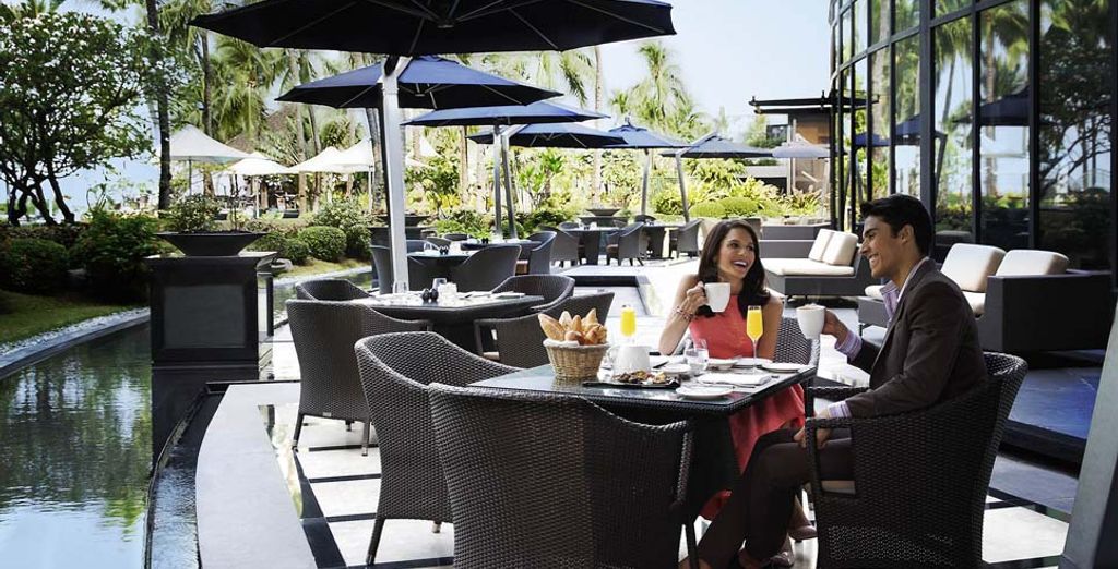 Sofitel Philippine Plaza Hotel 5* e Crimson Boracay Resort 5*