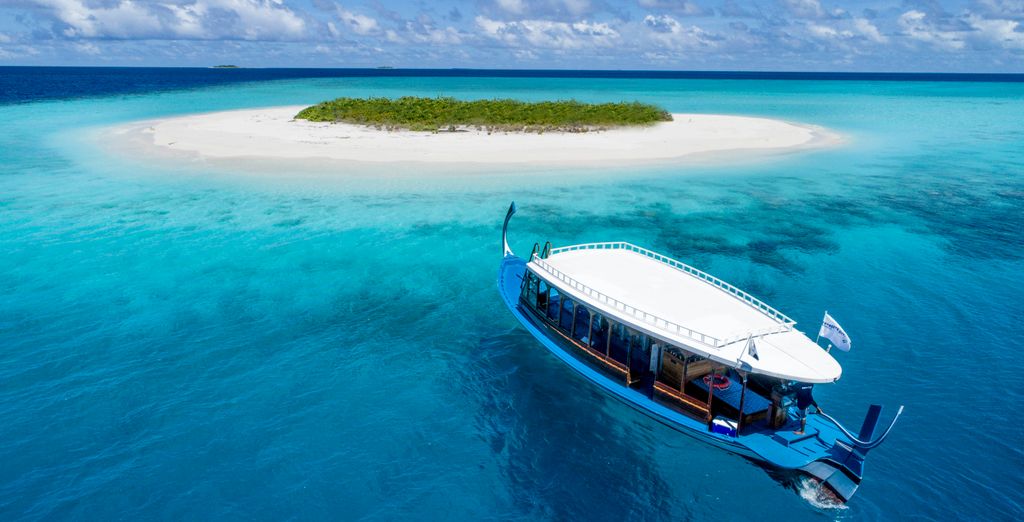 Mercure Maldives Kooddoo Resort 4*