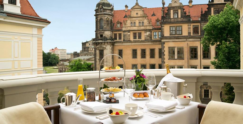 Hotel Taschenbergpalais Kempinski 5* con ingresso all'opera