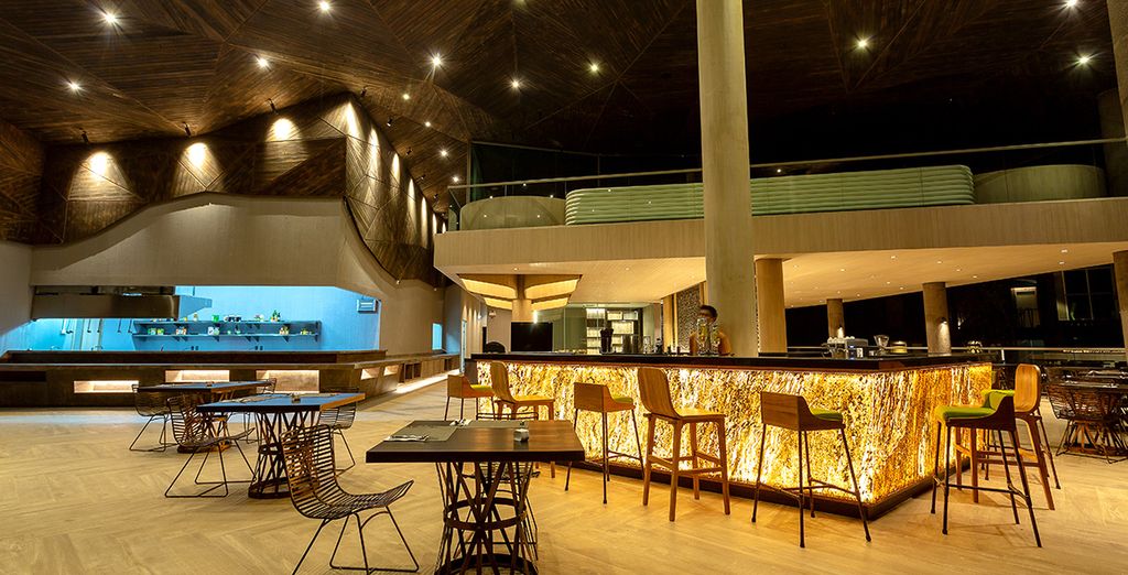 Kalima Resort & Spa Phuket 5* + Kalima Resort & Villas Khao Lak 5* + estensione a Bangkok