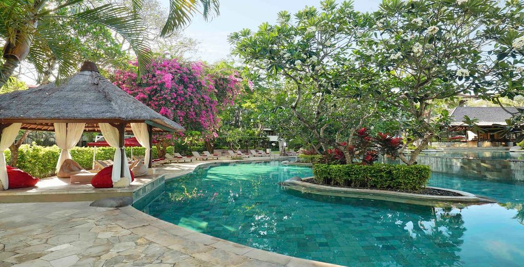 Pullman Legian 5* + Novotel Lombok 4* + Novotel Nusa Dua 5*
