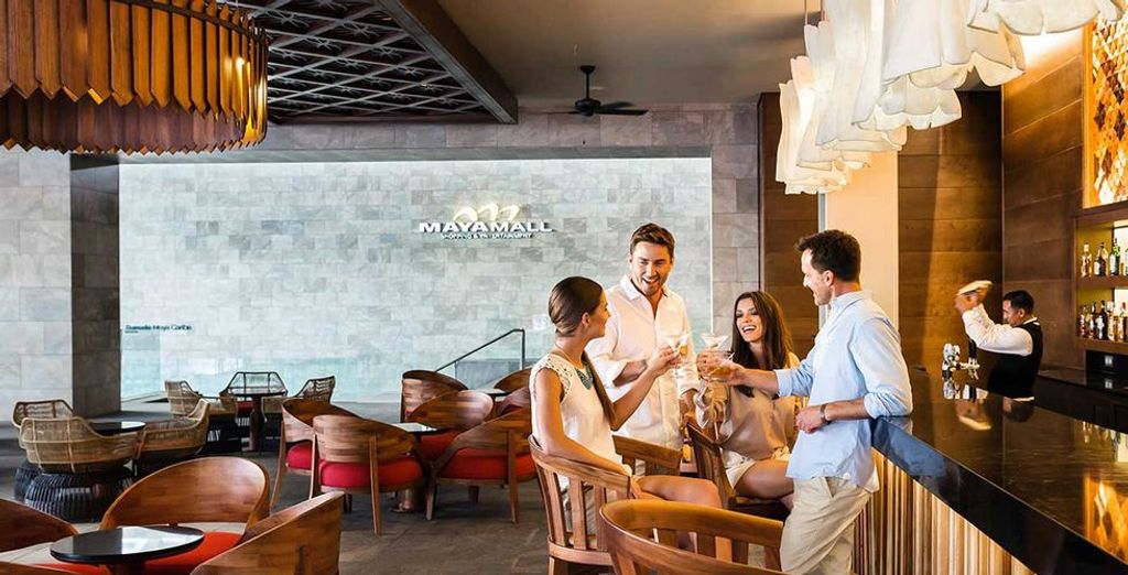 The Wyndham New Yorker 4* & Barcelo Maya Beach 5*