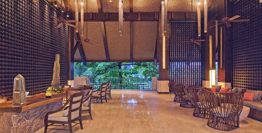 Desa Visesa Ubud 5* + Hotel Fairmont Sanur Beach - Bali 5* + Mulia Resort Nusa Dua 5*