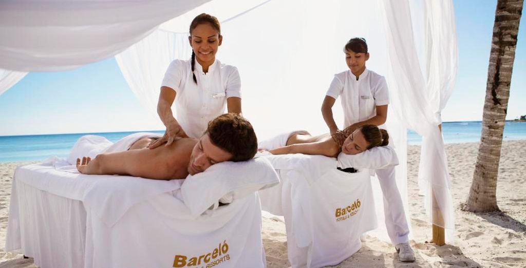 Courtyard New York Manhattan by Marriott e Hotel Barcelo Maya Palace 5*