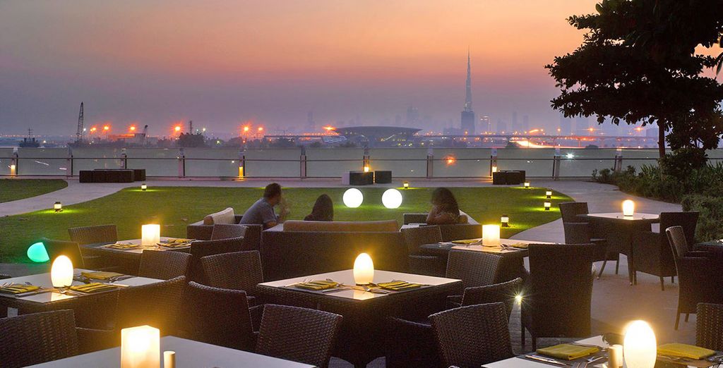 Crowne Plaza Festival City 5* + Diamond Hotel Philippines 5* & South Palms Resort 4*