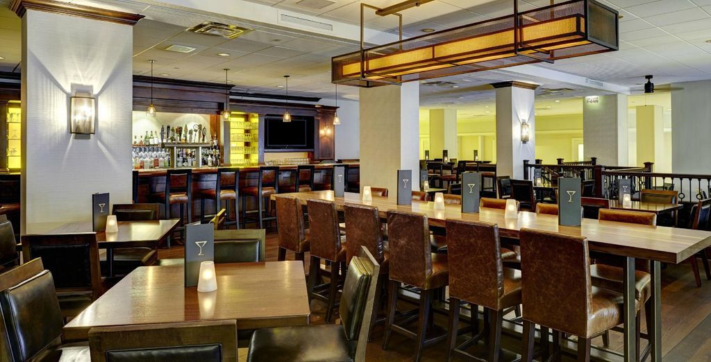 Hilton Orlando Lake Buena Vista 4* + The Clinton South Beach 4*