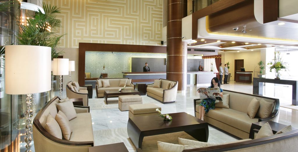 Abu Dhabi + Dubai