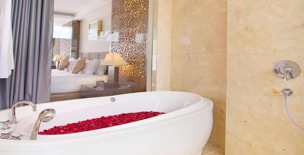 Adiwana Resort Jembawan 4* + Villa Kayu Raja 4* + Tanadewa Luxury Villas & Spa 4*