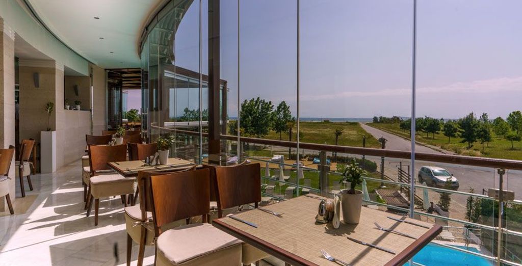 Cosmopolitan Hotel & Spa 4*