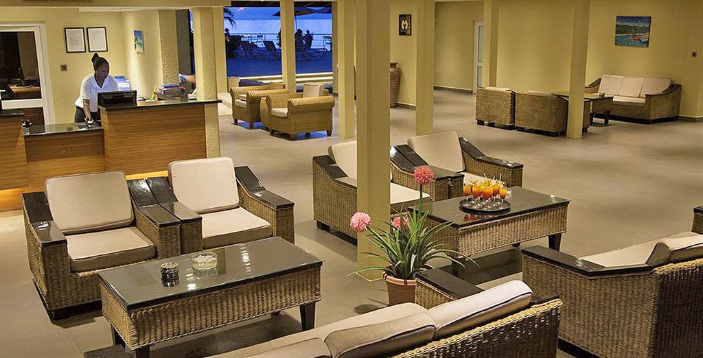 Hotel City Season 4* ad Abu Dhabi + Coral Strand 4* alle Seychelles