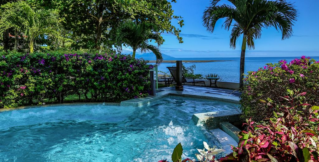 Le Tahiti by Pearl Resorts 4* & Le Bora Bora by Pearl Resorts 4*
