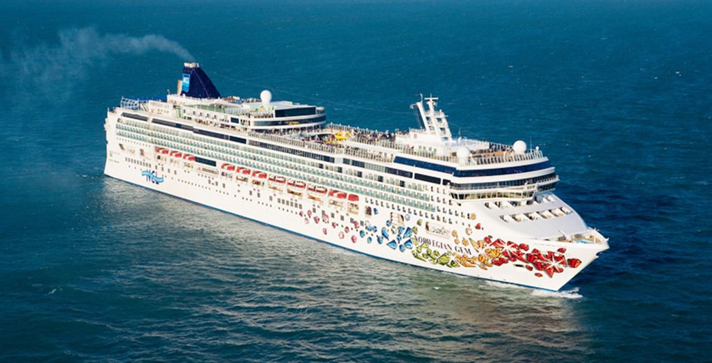 New York, Niagara Falls & Bahamas — Tour & Cruise