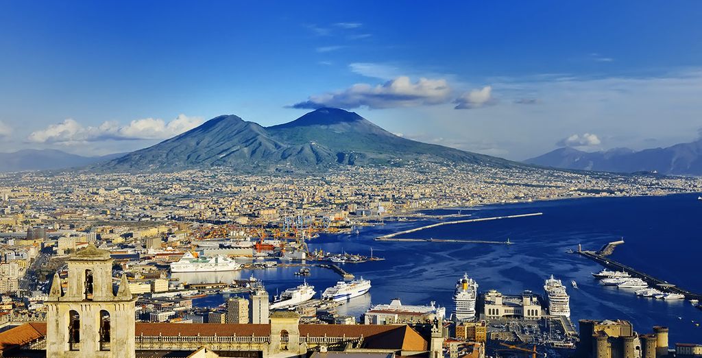 Last minute deals to Italy: mount vesuvius