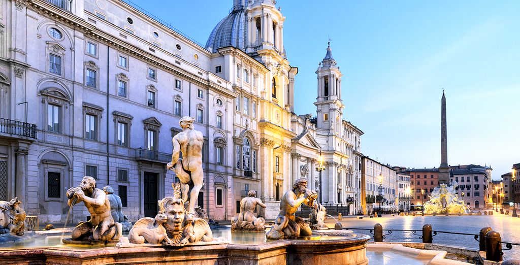 Make a wish at Rome's Trevi fountain during your sun holidays to Rome