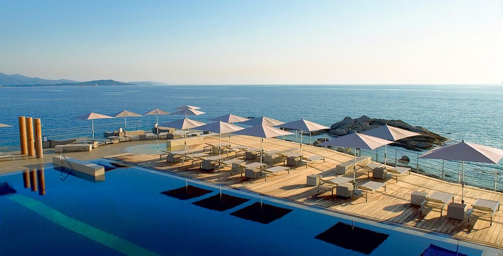 Hotels 4/5* in Corsica for sun holidays