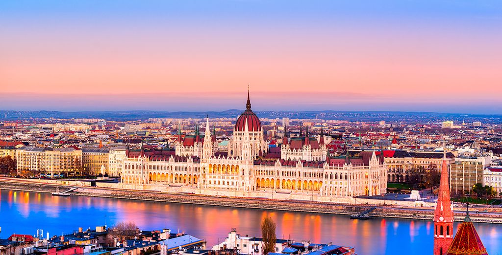 Hotels in Budapest, things to do, see, holidays to Budapes